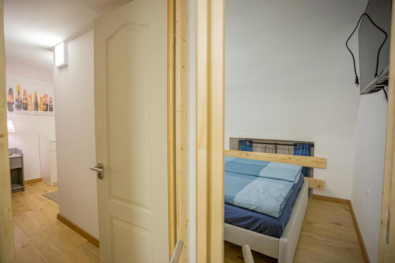 ブダペストCosy Flat In The Dob Street - Sapphireアパートメント エクステリア 写真